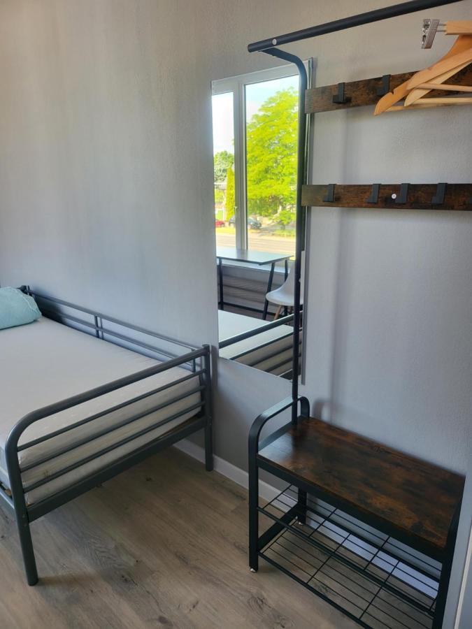 Rooms4Rest Wiertnicza - Private Rooms For Tourists - Atr Consulting Sp, Z O,O, วอร์ซอ ภายนอก รูปภาพ