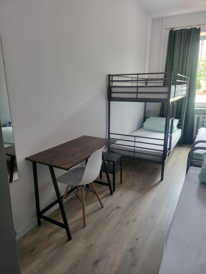 Rooms4Rest Wiertnicza - Private Rooms For Tourists - Atr Consulting Sp, Z O,O, วอร์ซอ ภายนอก รูปภาพ