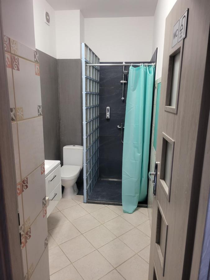 Rooms4Rest Wiertnicza - Private Rooms For Tourists - Atr Consulting Sp, Z O,O, วอร์ซอ ภายนอก รูปภาพ