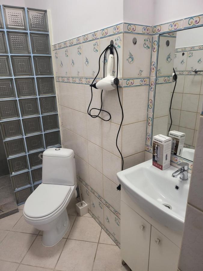 Rooms4Rest Wiertnicza - Private Rooms For Tourists - Atr Consulting Sp, Z O,O, วอร์ซอ ภายนอก รูปภาพ