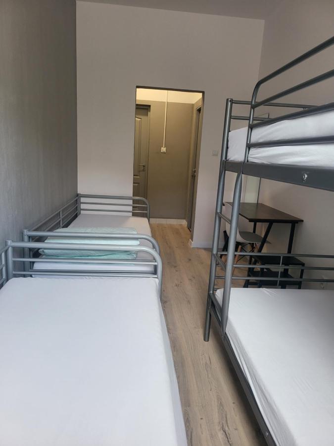 Rooms4Rest Wiertnicza - Private Rooms For Tourists - Atr Consulting Sp, Z O,O, วอร์ซอ ภายนอก รูปภาพ