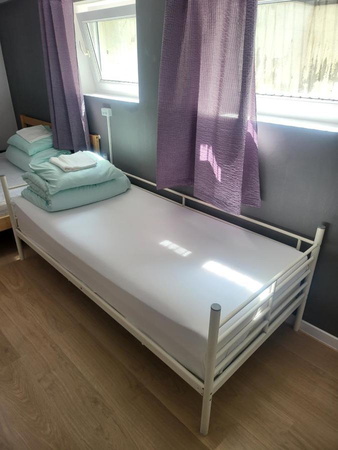 Rooms4Rest Wiertnicza - Private Rooms For Tourists - Atr Consulting Sp, Z O,O, วอร์ซอ ภายนอก รูปภาพ