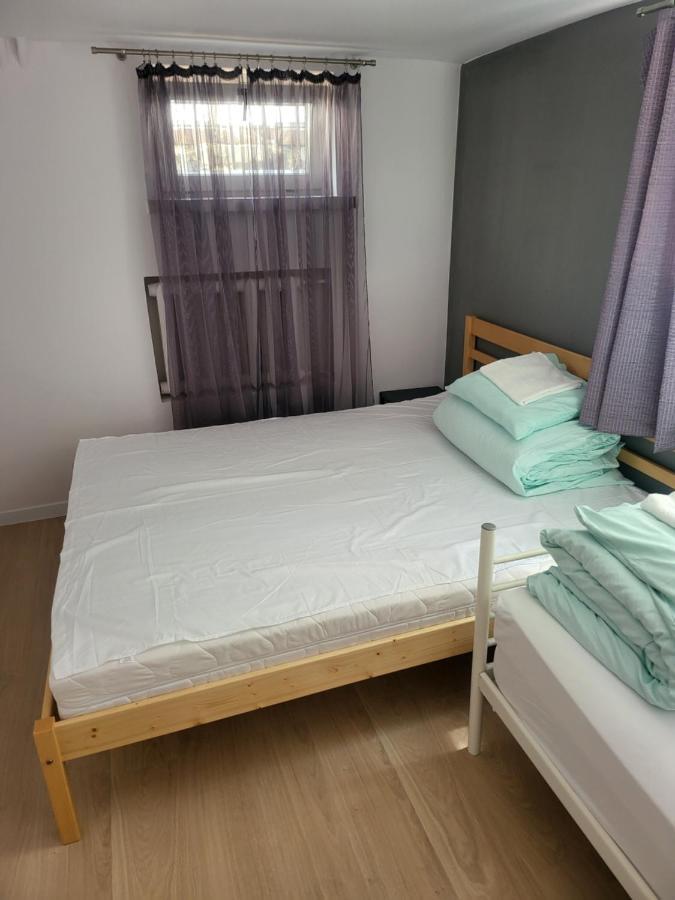 Rooms4Rest Wiertnicza - Private Rooms For Tourists - Atr Consulting Sp, Z O,O, วอร์ซอ ภายนอก รูปภาพ