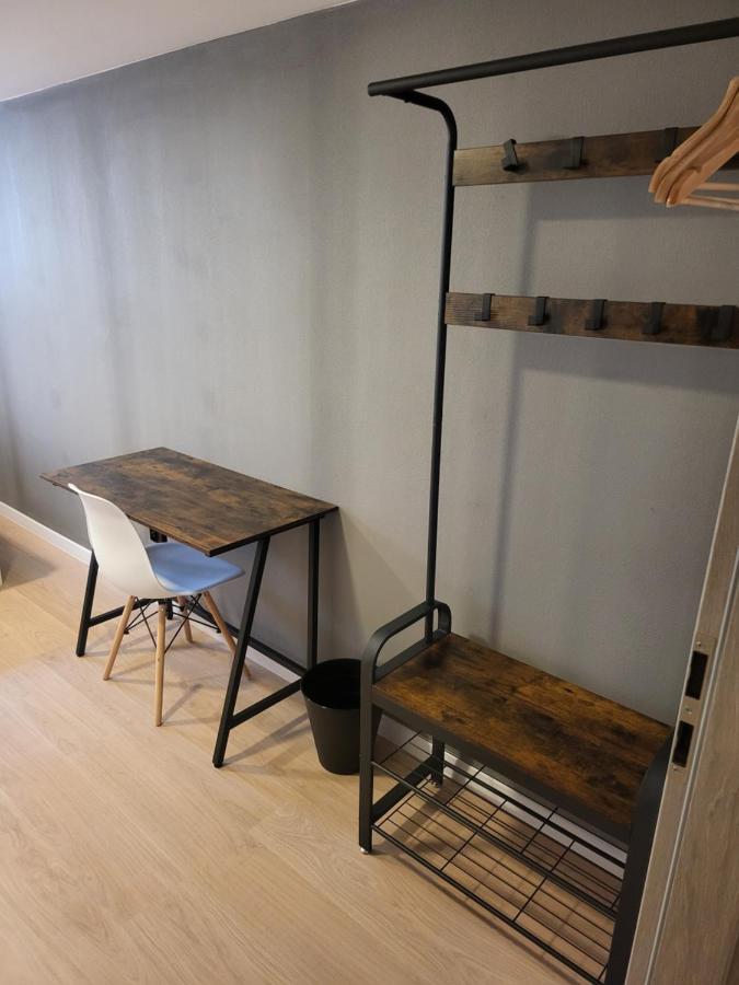 Rooms4Rest Wiertnicza - Private Rooms For Tourists - Atr Consulting Sp, Z O,O, วอร์ซอ ภายนอก รูปภาพ