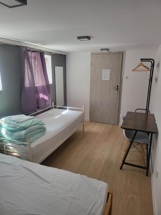Rooms4Rest Wiertnicza - Private Rooms For Tourists - Atr Consulting Sp, Z O,O, วอร์ซอ ภายนอก รูปภาพ