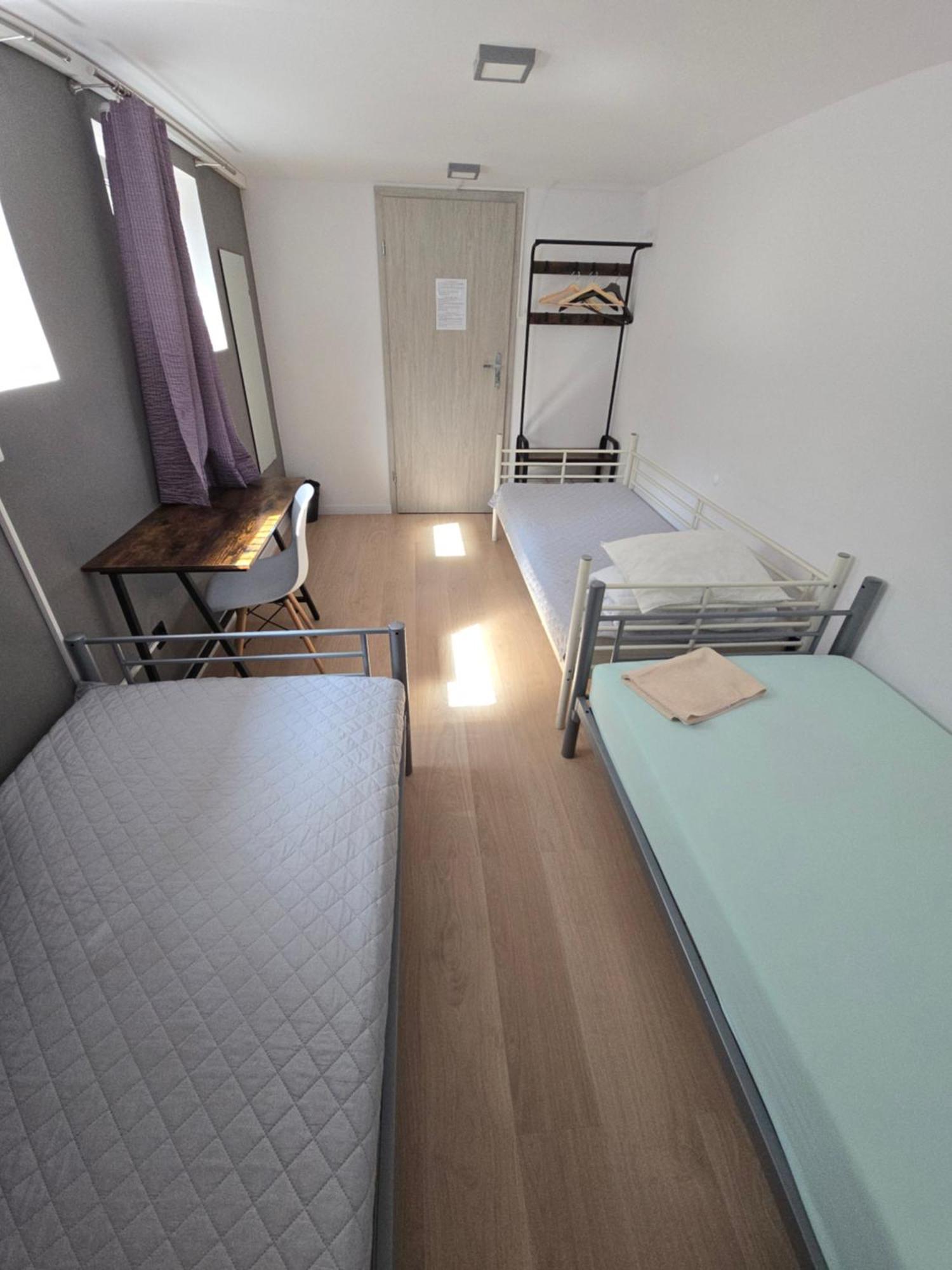 Rooms4Rest Wiertnicza - Private Rooms For Tourists - Atr Consulting Sp, Z O,O, วอร์ซอ ภายนอก รูปภาพ